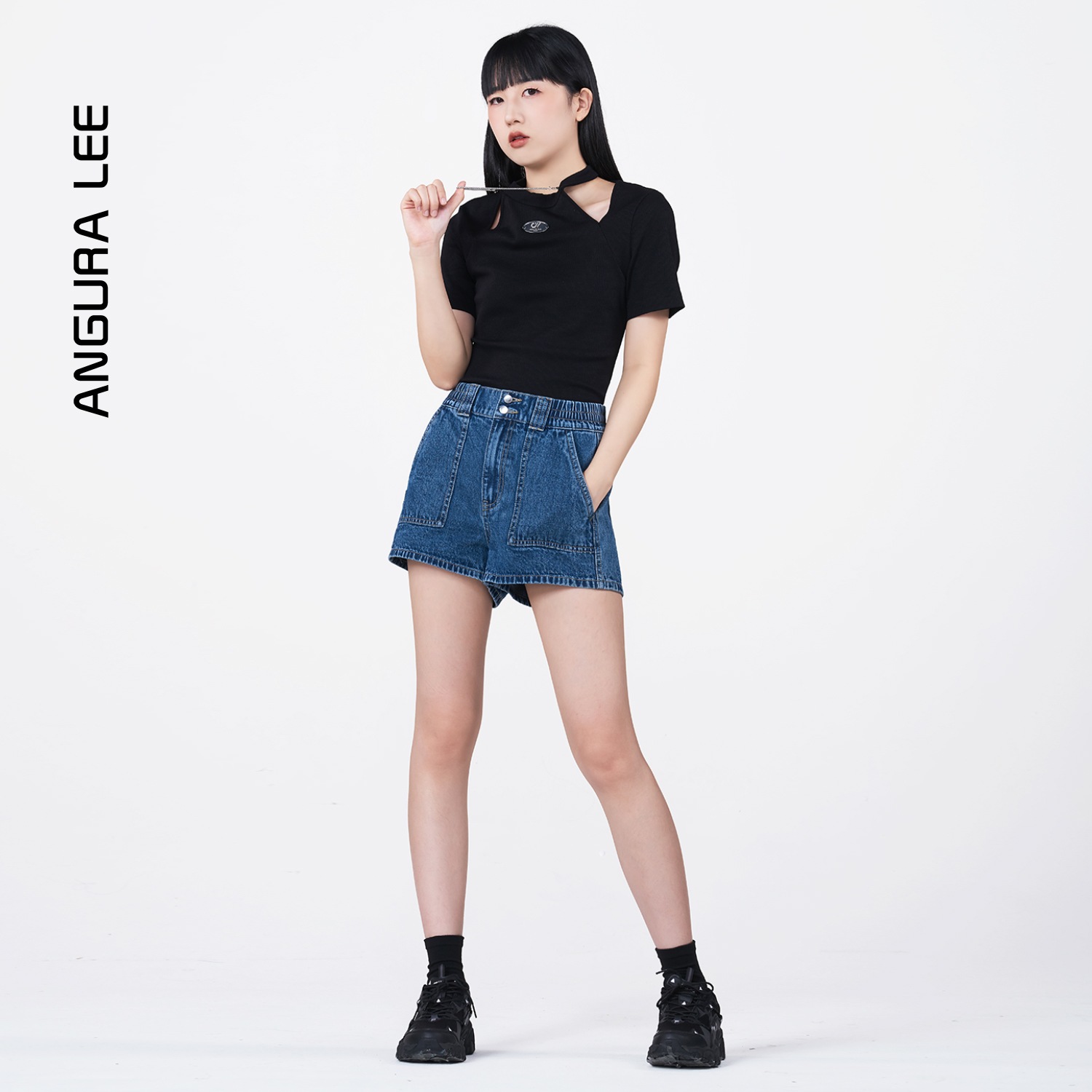 春夏經(jīng)典水洗深藍(lán)松緊腰女裝牛仔高腰短褲